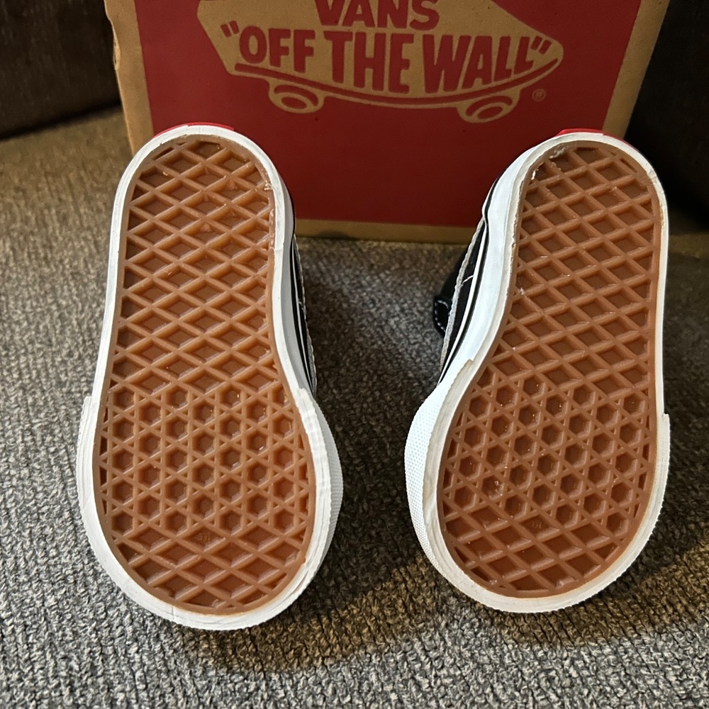 Infant Vans - Picture 4 of 6